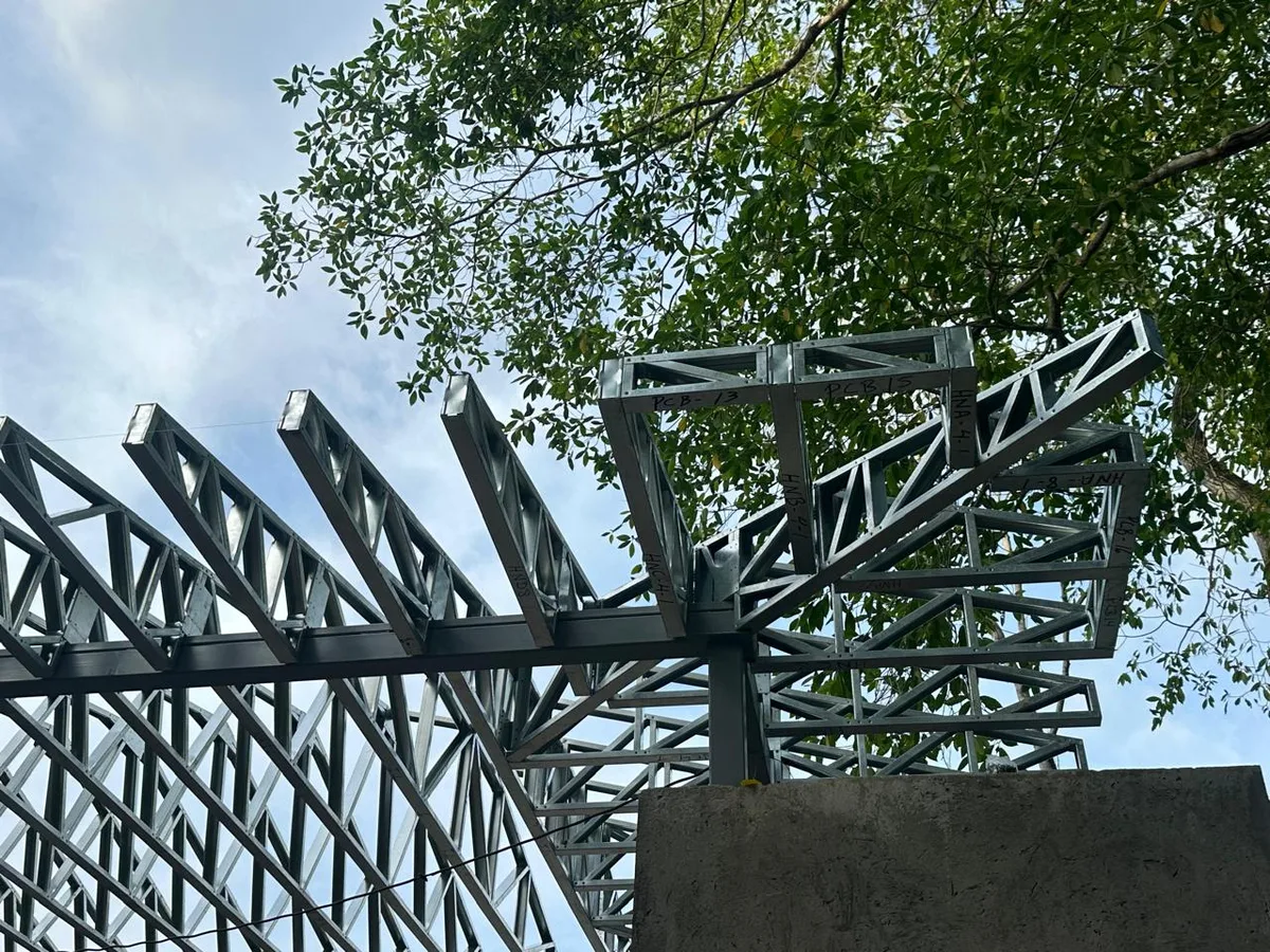 Steel roof truss · 18