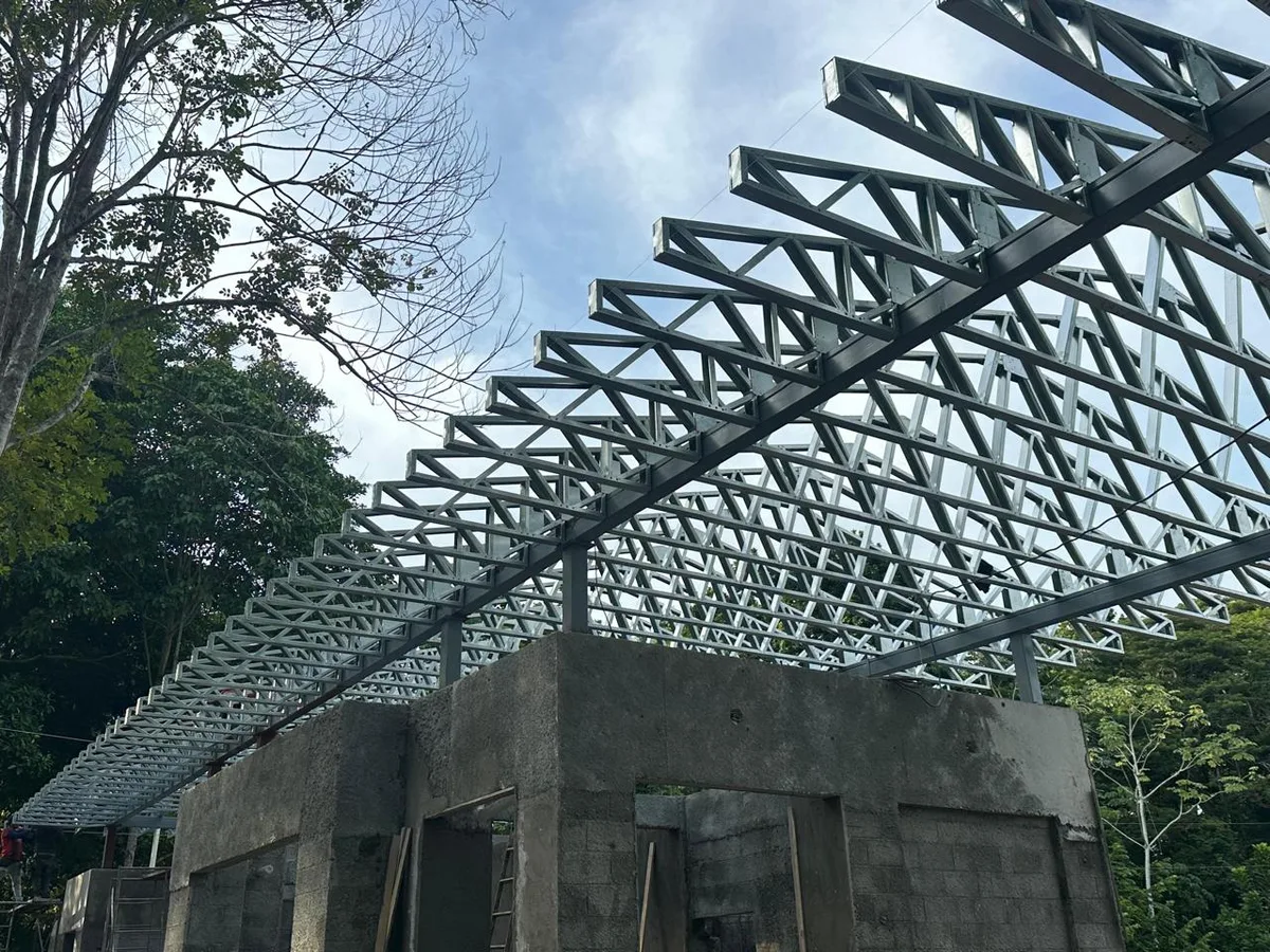Steel roof truss · 17